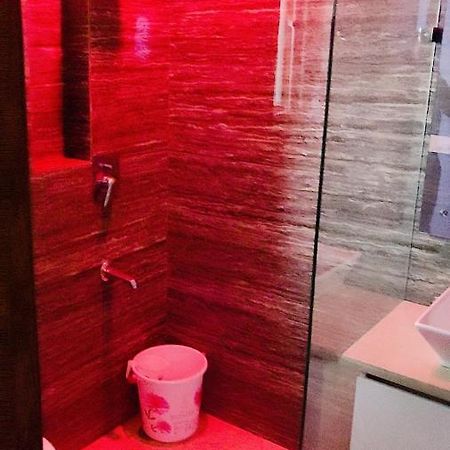 Vinanda Home Stay New Delhi Eksteriør bilde